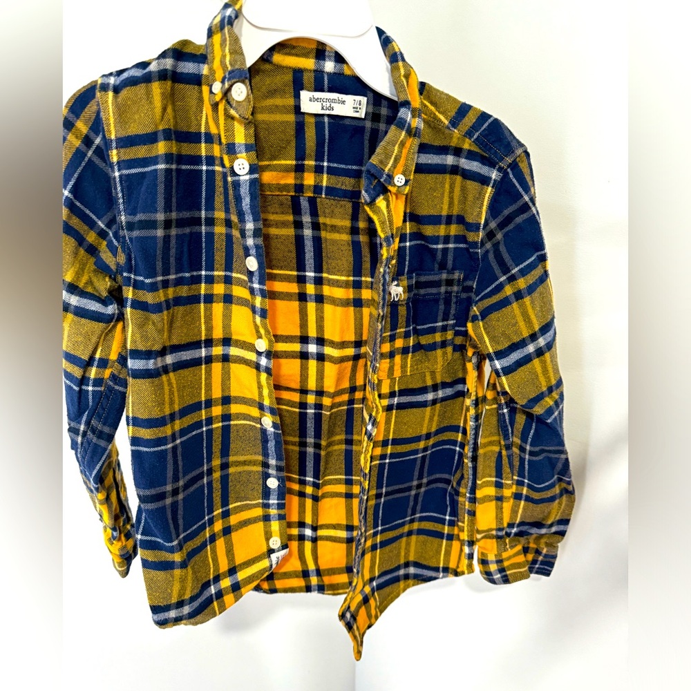 This boys shirt is very comfortable and warm also for school